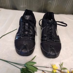 Nike WMMS Air Strike Turf Shoes Size 10SOLD